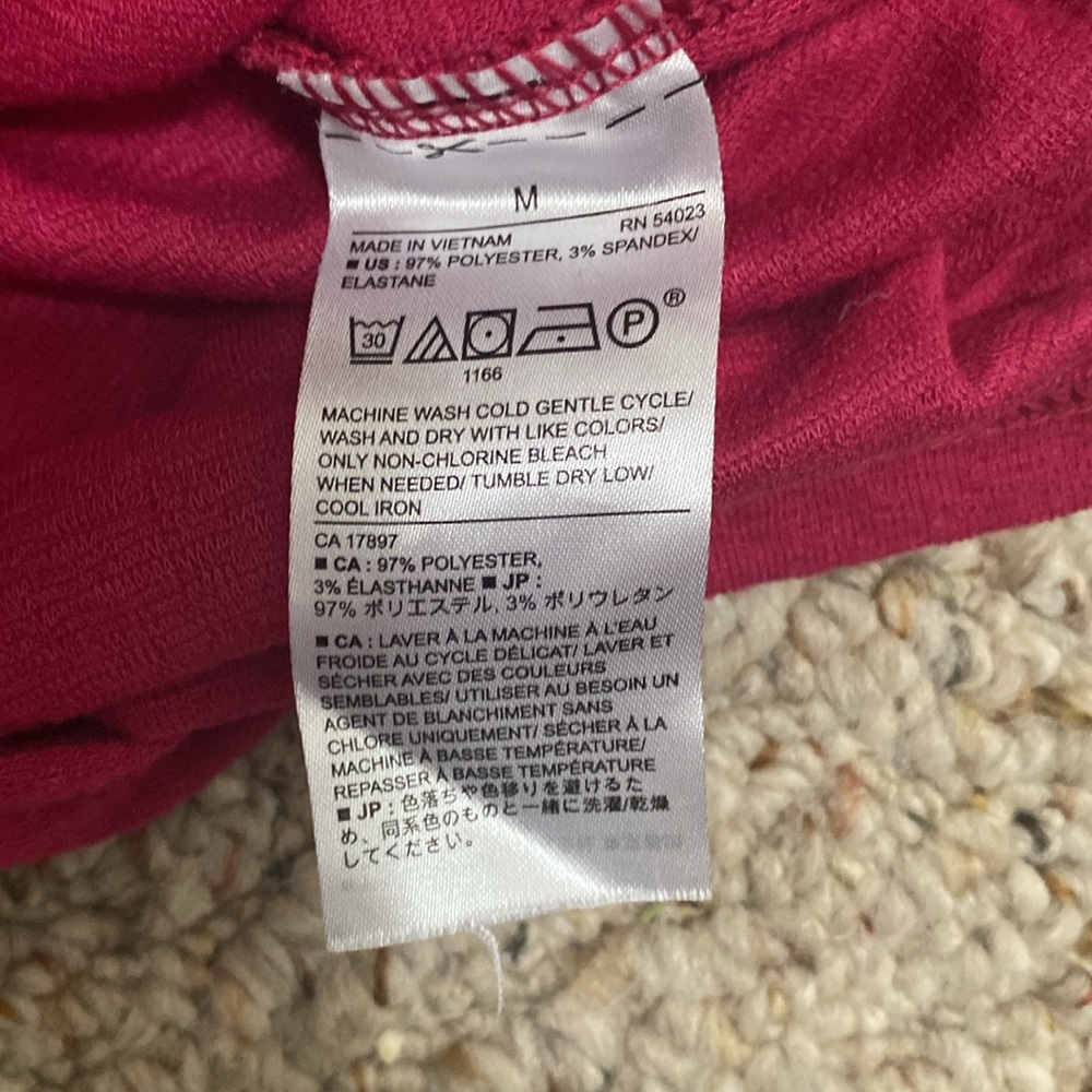 Banana Republic Factory Pink Wrap Top Size M - Picture 3 of 3